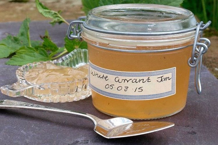 White Currant Jelly with Cornstarch