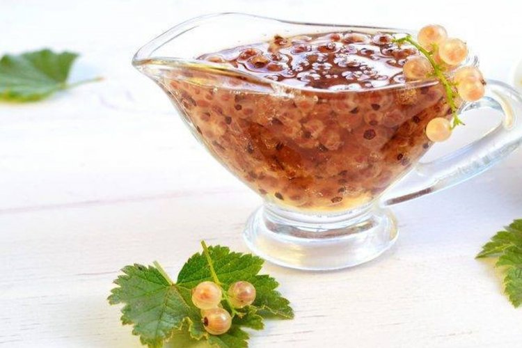 White Currant Jelly with Whole Berries