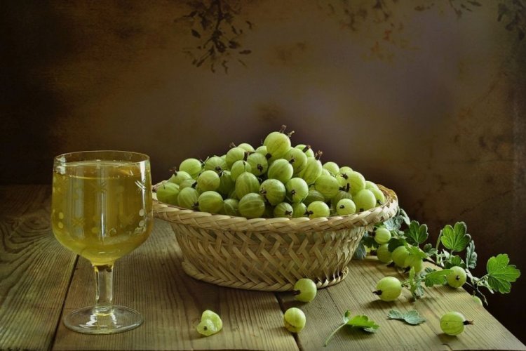Sweet Gooseberry Wine