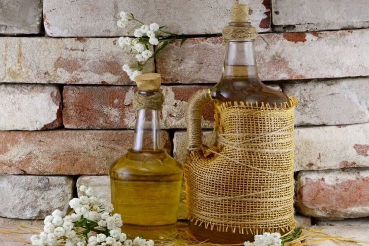 Aromatic Gooseberry Wine with Spices