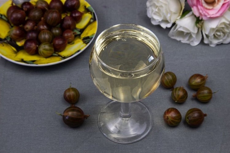 Gooseberry Wine with Vodka