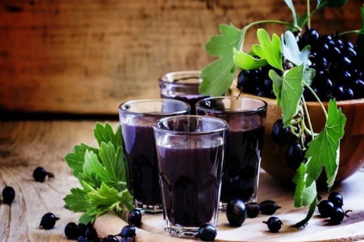 Vino de grosella negra – receta clásica
