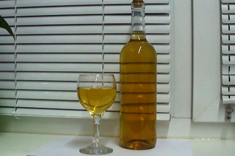 Table White Currant Wine