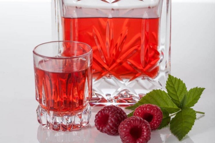 Raspberry Liqueur with Vodka