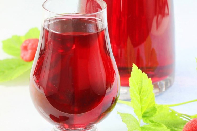 Spicy Raspberry Liqueur