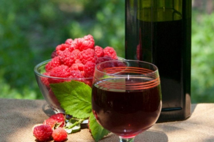 Raspberry Liqueur with Brandy