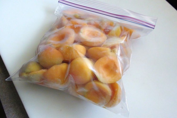 Frozen Apricot Halves