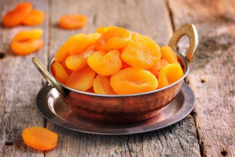 Homemade Dried Apricots (Kuraga)