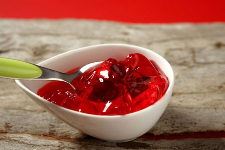Cherry Jelly with Gelatin