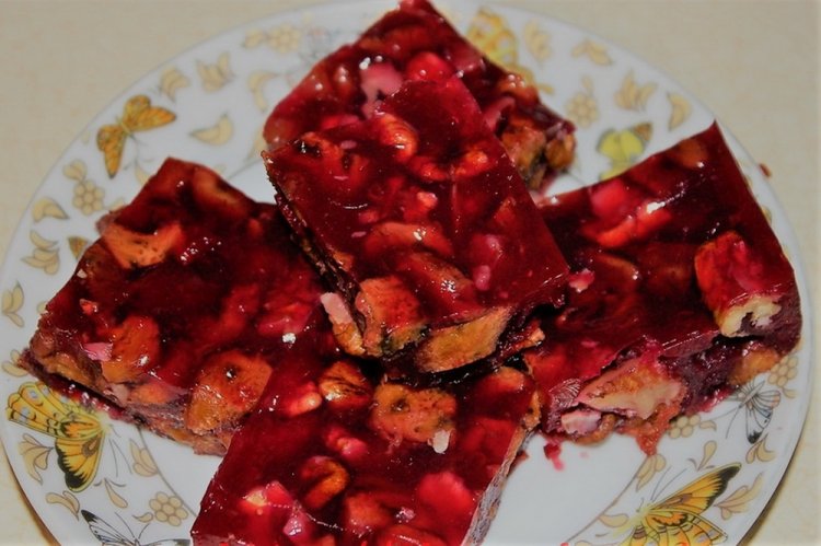Redcurrant Marmalade with Nuts