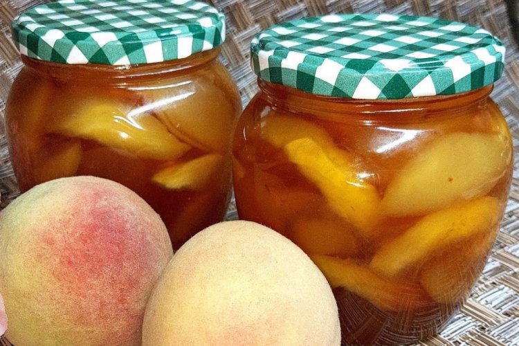 Vanille-Pfirsichmarmelade in Spalten