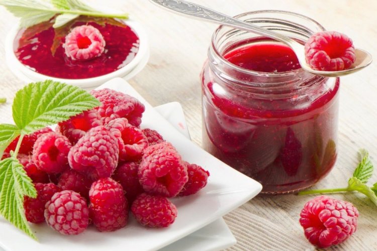 Himbeermarmelade mit Zitronensaft