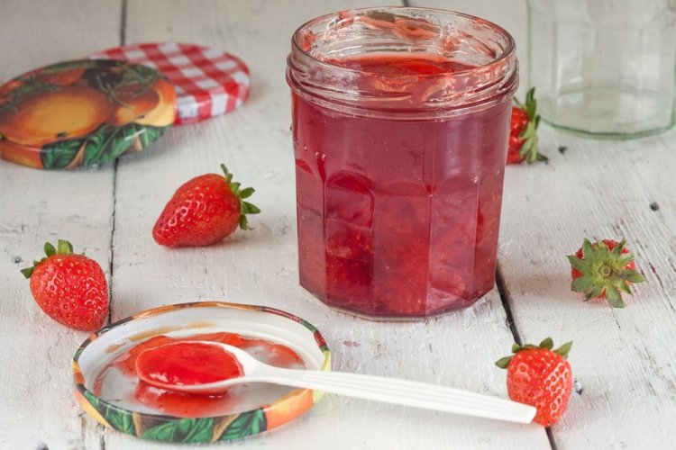 Erdbeergelee mit Agar-Agar
