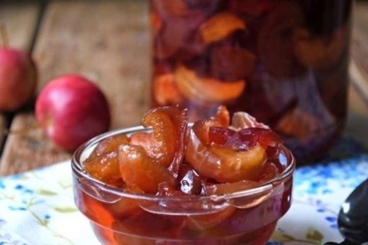 Ranetka-Marmelade in Scheiben