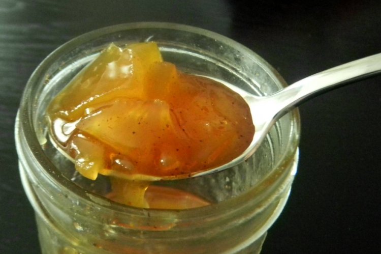 Bernstein-Marmelade aus Ranetka-Äpfeln