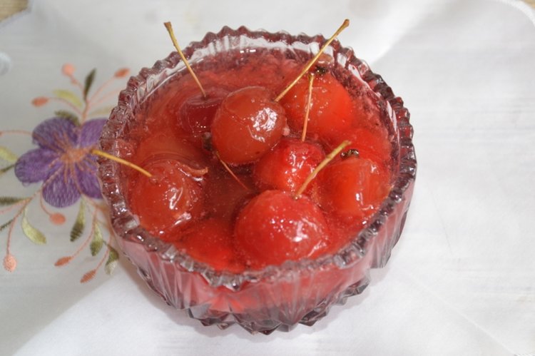 Ranetka-Marmelade mit Zitronensaft