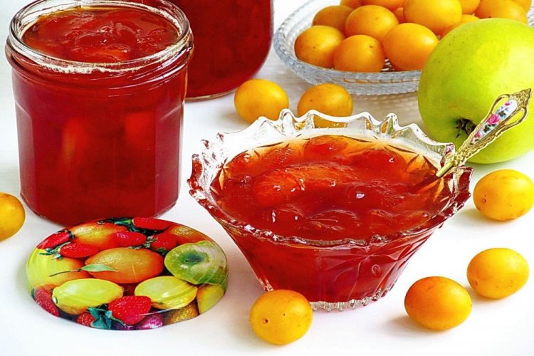 Mermelada de ciruela cereza y manzanas