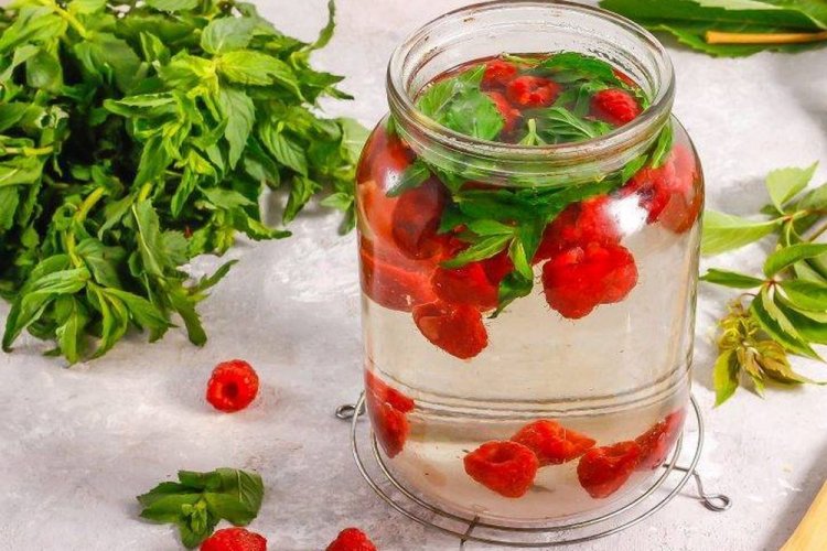 Raspberry and Mint Mojito Compote