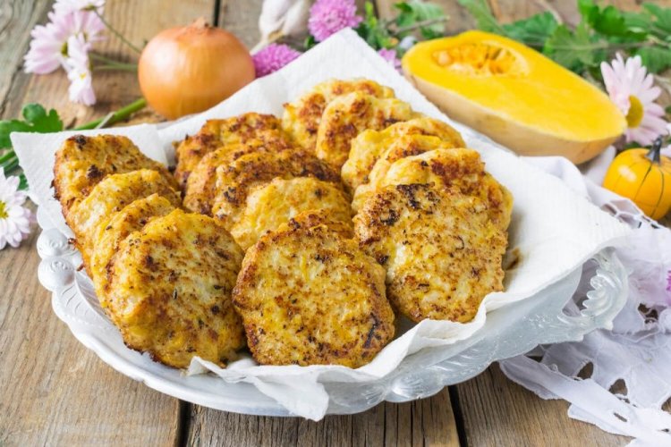 Frikadellen aus Kartoffeln und Kürbis