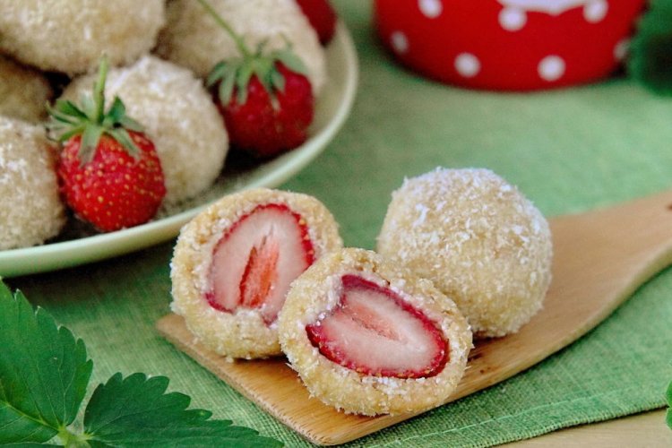 Bolitas de requesón con fresas