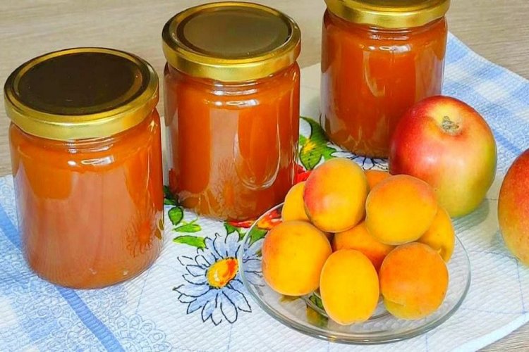 Apricot and Apple Jam