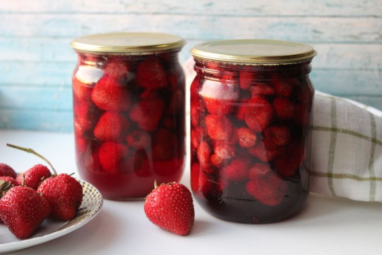 Erdbeer-Fünf-Minuten-Marmelade mit Zimt und Kardamom