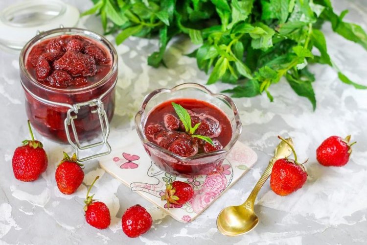 Erdbeer-Fünf-Minuten-Marmelade mit Vanille