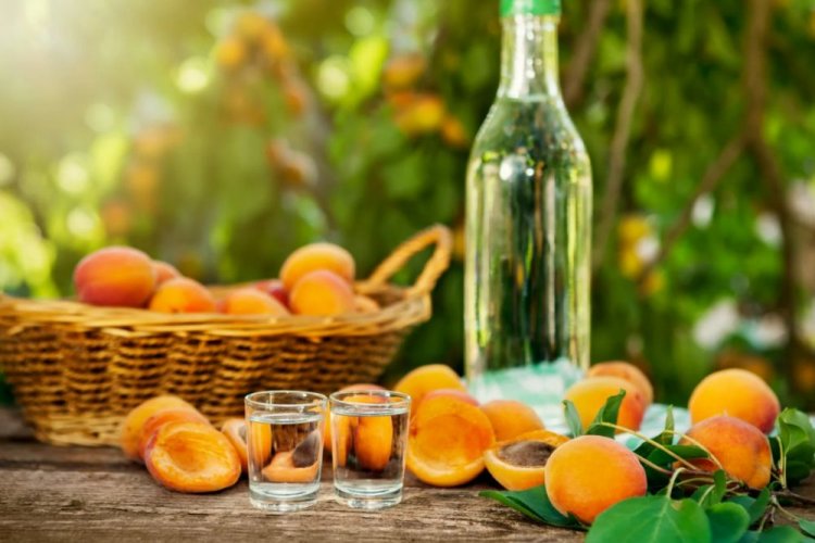 Tafelwein aus Aprikosen