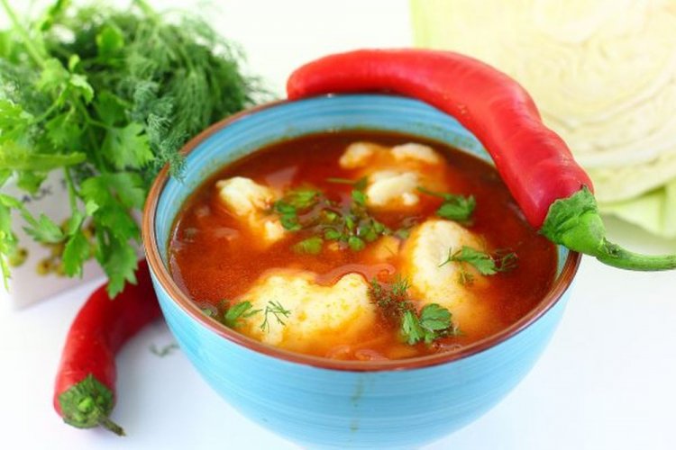 Borsch de Cuaresma con galushki