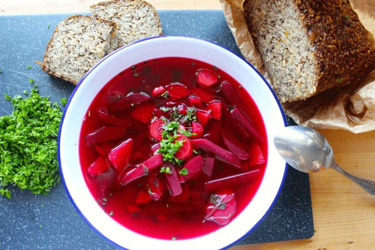 Borsch sin repollo ni carne