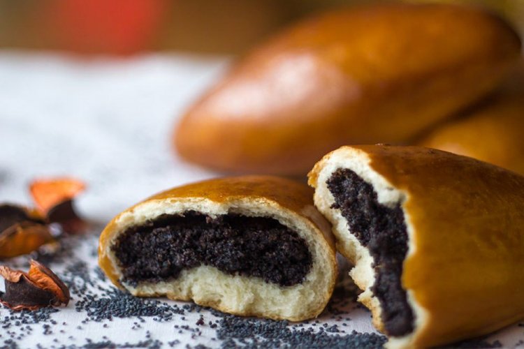 Pirozhki de Cuaresma con semillas de amapola