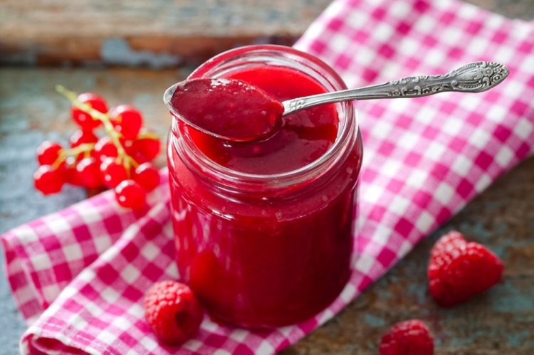Himbeer- und Rote Johannisbeer-Konfitüre