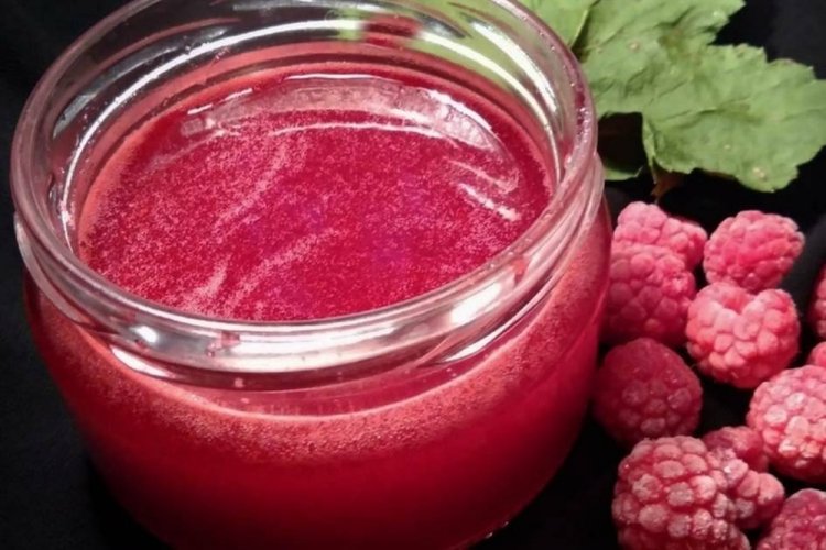 Himbeer-Konfitüre mit Weißwein