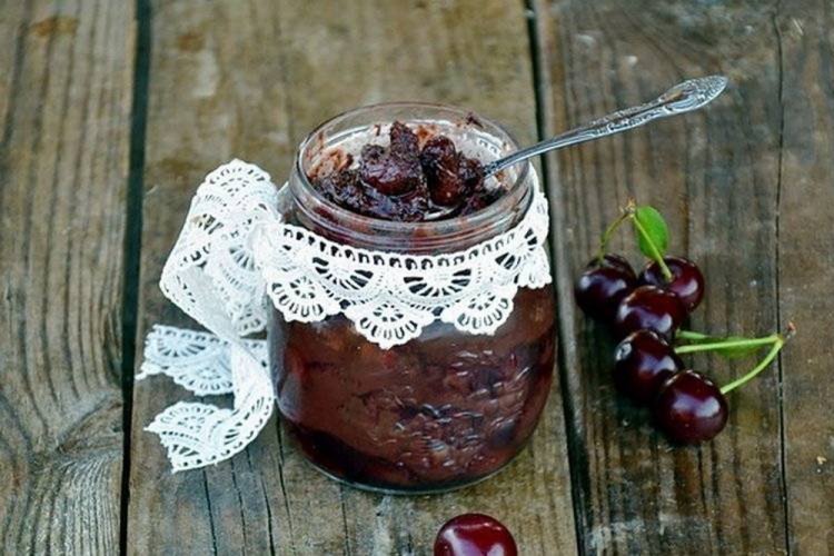 Chocolate Cherry Jam with Gelatin