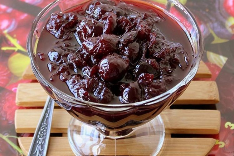 Cherry and Prune Jam with Gelatin
