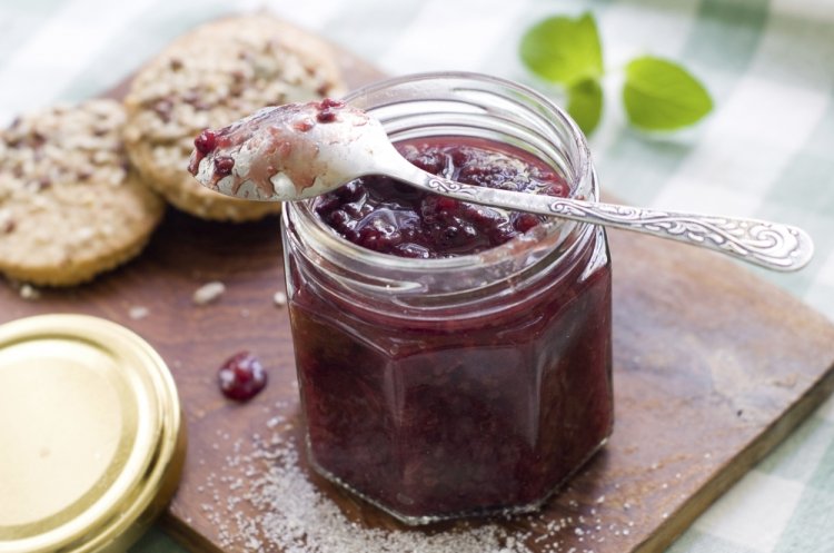 Cherry Jam with Cognac and Gelatin