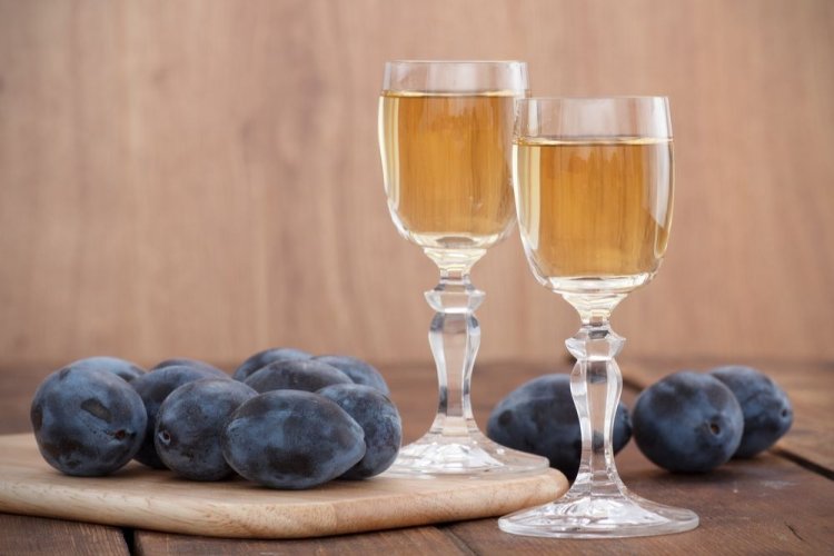 Vino fortificado de ciruela