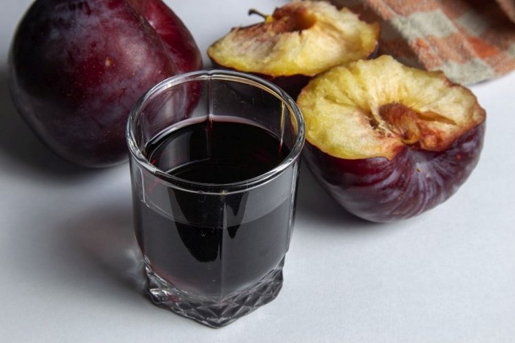 Vino de ciruela sin azúcar