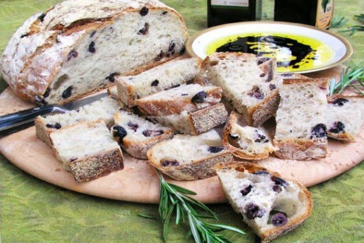 Lenten Bread with Olives