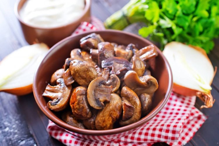 Fried Mushrooms with Onions