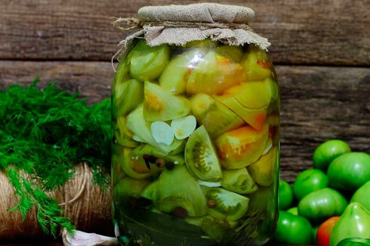 Grüne Tomaten ohne Essig für den Winter