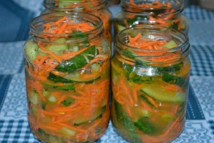 Pepinos crujientes con zanahoria al estilo coreano sin ajo
