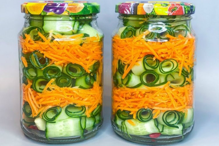 Rollitos de pepino con zanahoria al estilo coreano