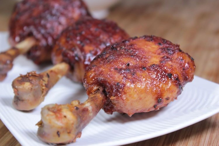 Hähnchenschenkel in Gemüse-Marinade