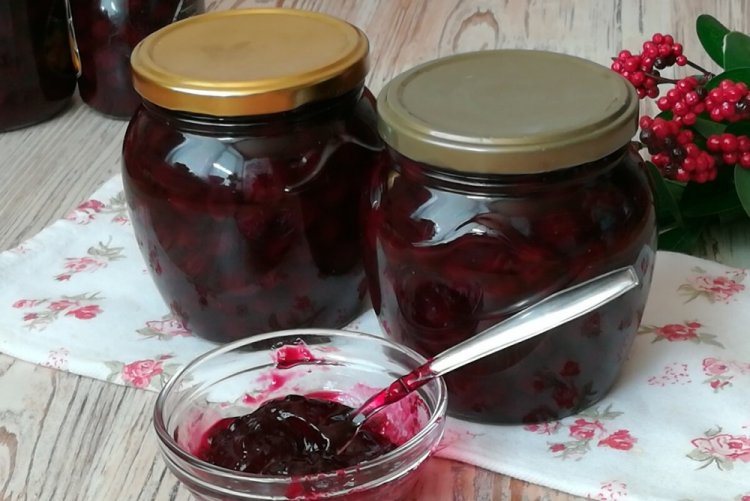 Cherry Jelly with Gelatin and Citric Acid