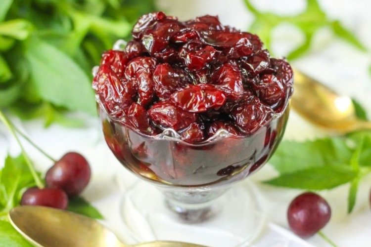 Kirschkonfitüre aus Fertigmischung