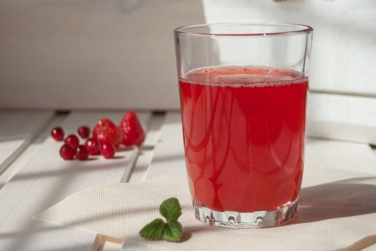 Zumo de grosella roja y fresa