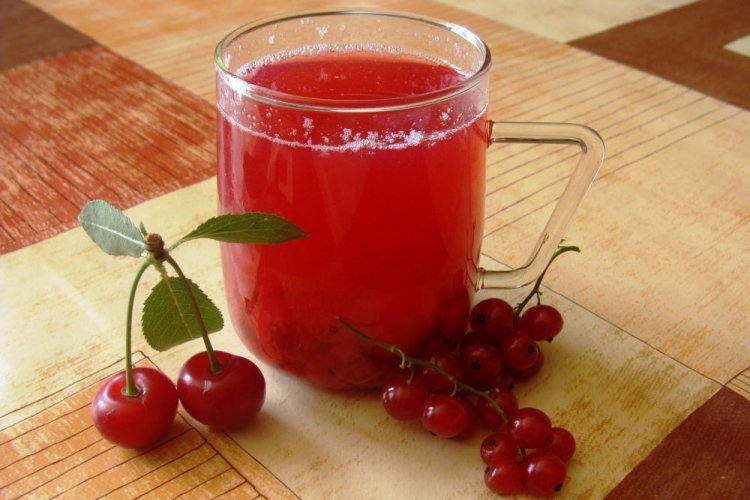 Zumo de grosella roja y cereza