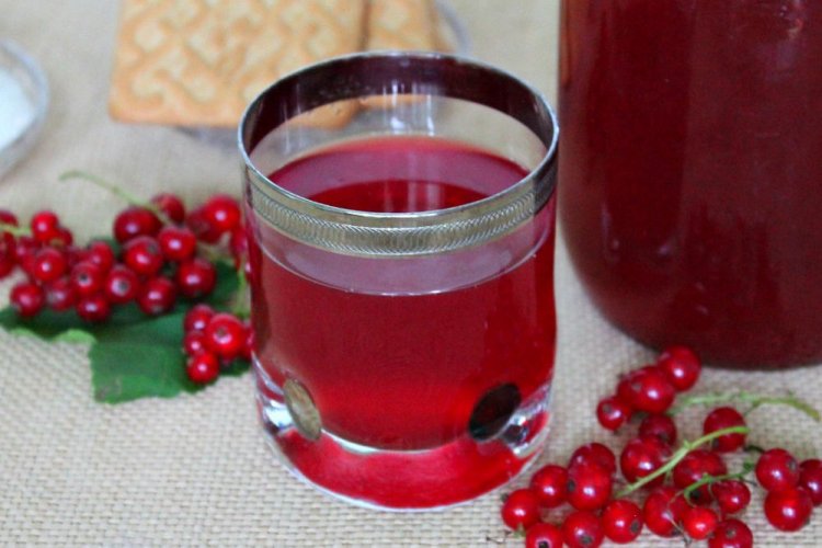 Zumo de grosella roja con miel