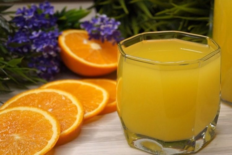 Gooseberry and Orange Juice for Winter
